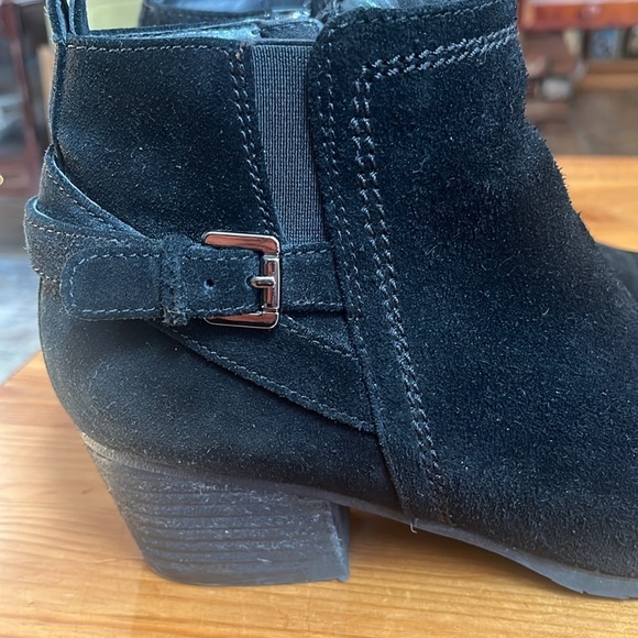 Blondo Idra Black Suede Ankle‎ Buckle waterproof Boot Size 8.5 M - Picture 2 of 13